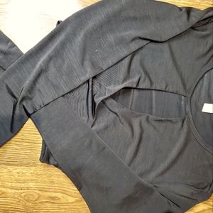 Long Sleeved Key Hole Crop Top